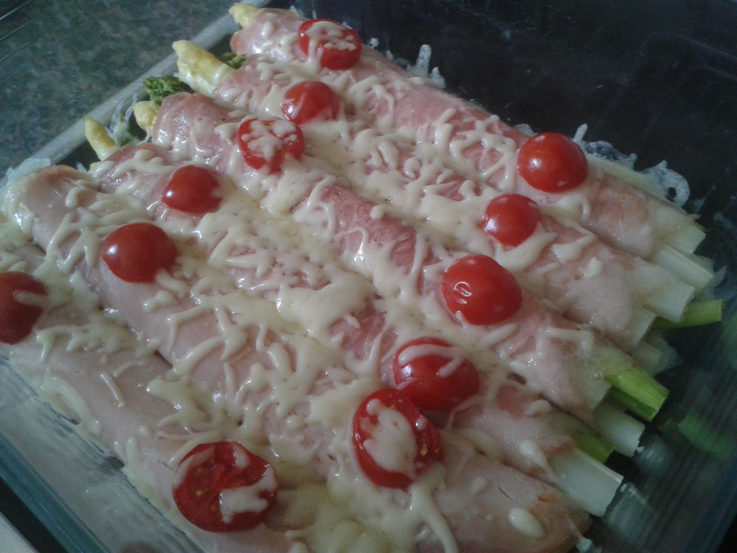 Spargel-Röllchen gratiniert